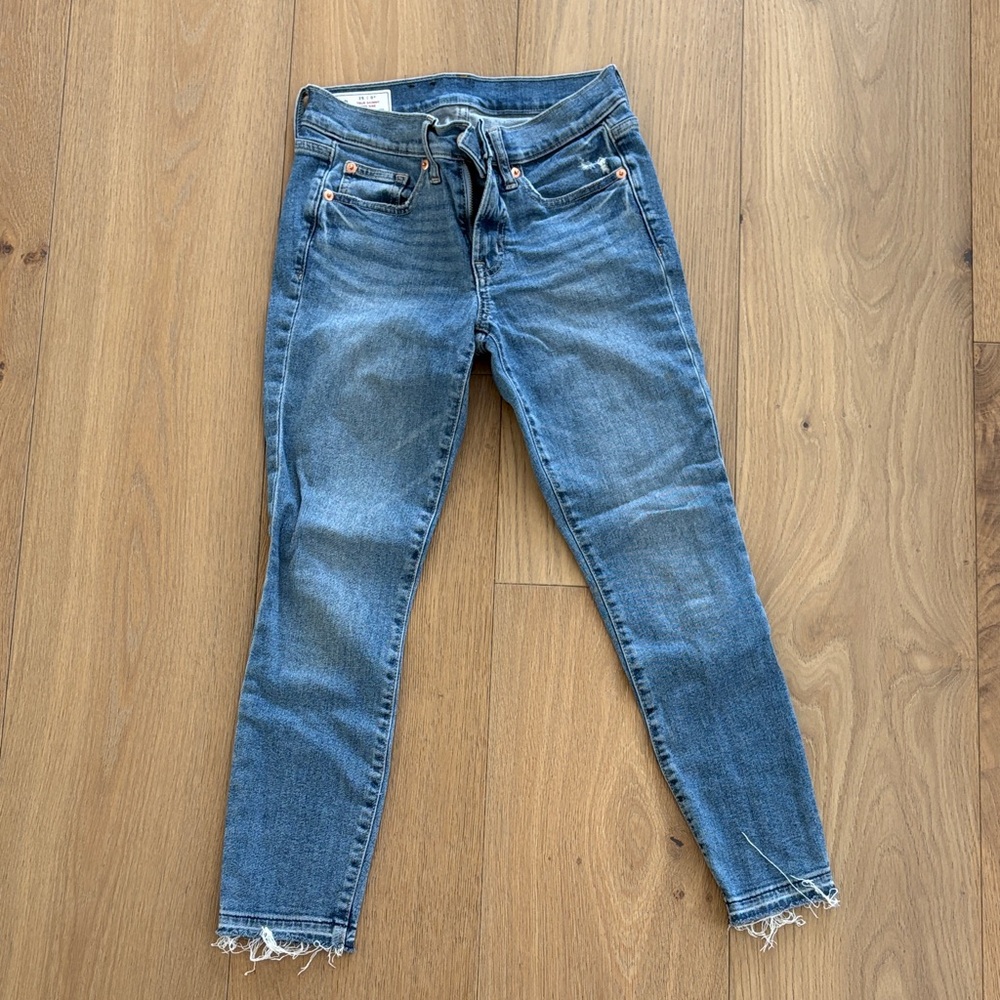 GAP Women's true skinny mid rise Denim Jeans